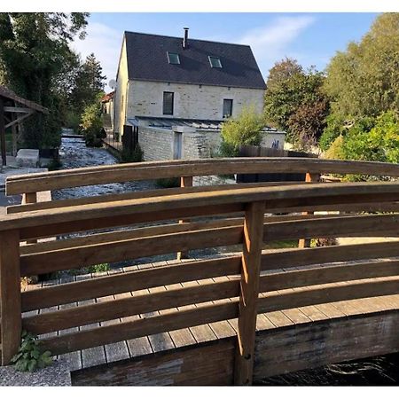 Logement Cosy Parking Prive Situe Au Coeur Du Village Reviers Exterior photo