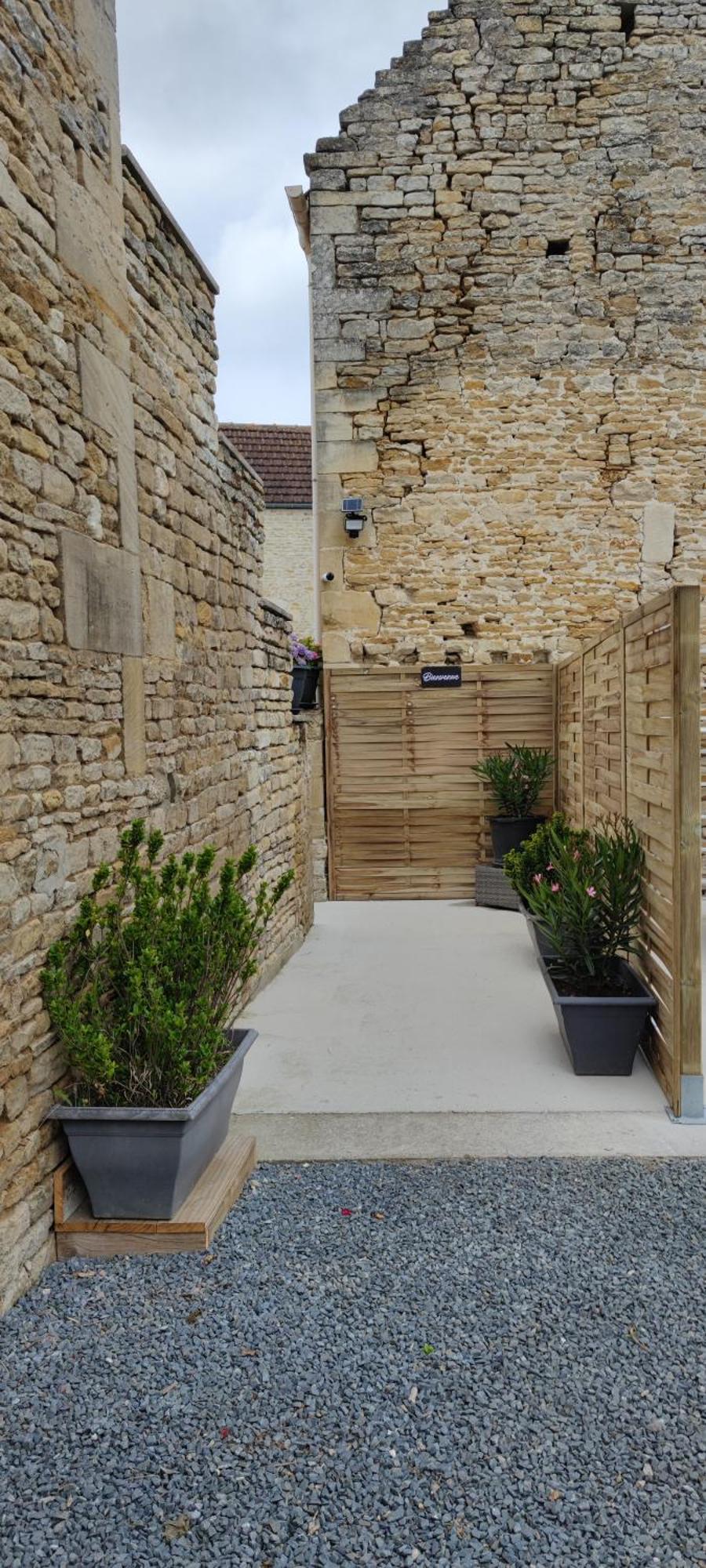 Logement Cosy Parking Prive Situe Au Coeur Du Village Reviers Exterior photo